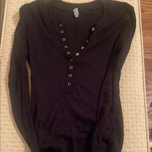 Free People Black Ribbed Long Sleeve Top with Button Detailsie xs